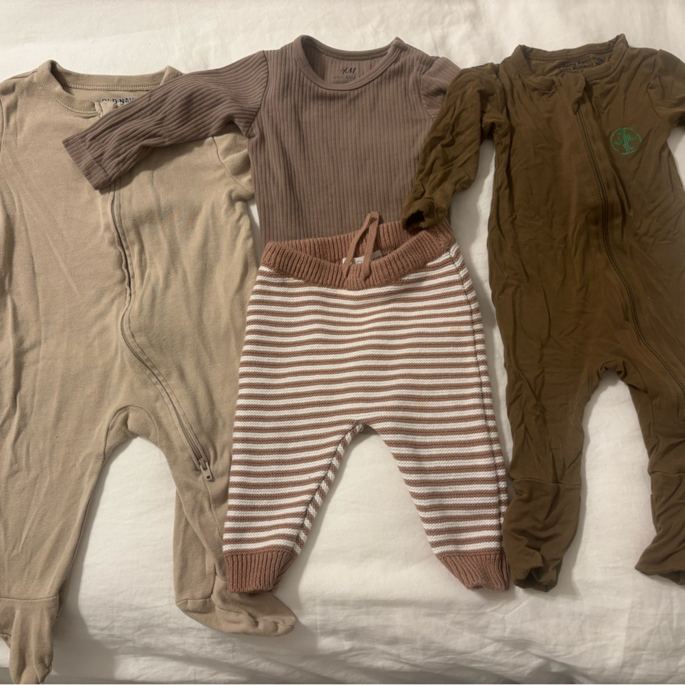 Neutral Baby Clothes Bundle 3-6 months